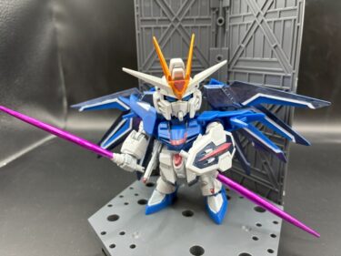 ライジングフリーダムガンダムをスミ入れ塗装やってみた。素組みから変化しすぎ！