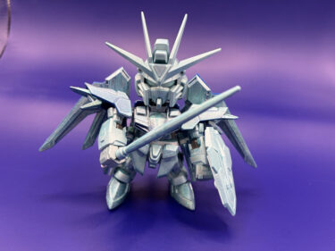 ガンダムマーカーEX　光の翼ホロブルーを使ってライジングフリーダムガンダムを塗装してみた